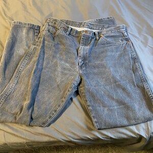 Grey Wrangler Cowboy Cut jeans